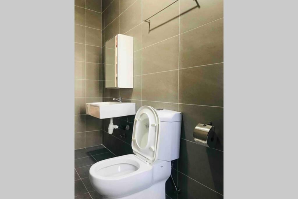 Hb1512- Hyve Studio Unit, Lake View, Cyberjaya, Free Wi-Fi, Free Parking, Netflix,Pool, 3038 외부 사진